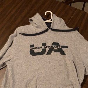 Under Armour great hoodie large